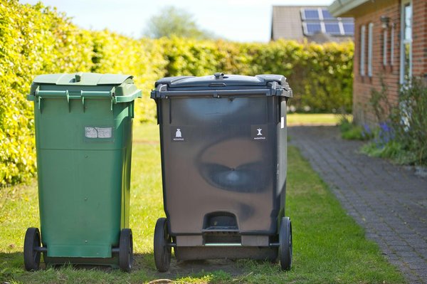 Démarche de tri sélectif des déchets : Poubelle de bureau, borne de tri et plus encore