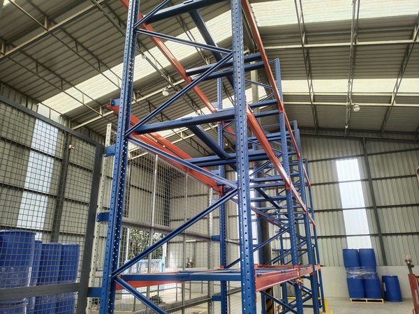 Rack à palettes pour charge lourde : conseils d'achat à retenir